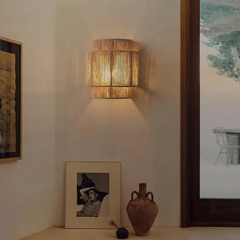 Boho Rattan Wall Light Woven Hemp Rope Wall Sconces Light Fixture Farmhouse Rustic Wall Lamps for Living Room Bedroom Stairway